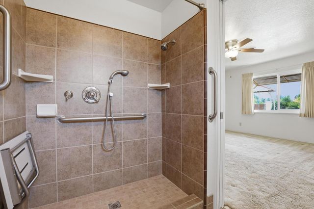 1042 Jay St, Olivehurst, CA 95961