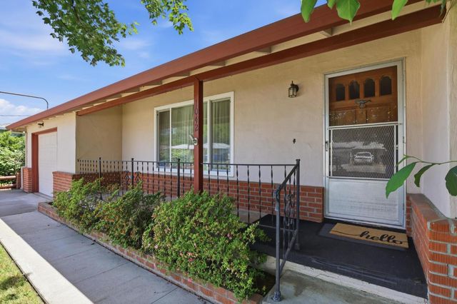 1042 Jay St, Olivehurst, CA 95961
