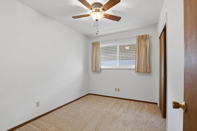 1042 Jay St, Olivehurst, CA 95961