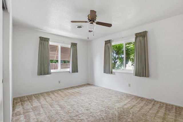 1042 Jay St, Olivehurst, CA 95961