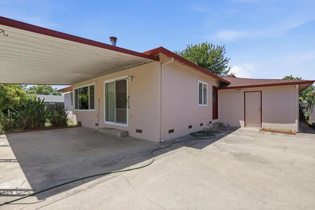 1042 Jay St, Olivehurst, CA 95961
