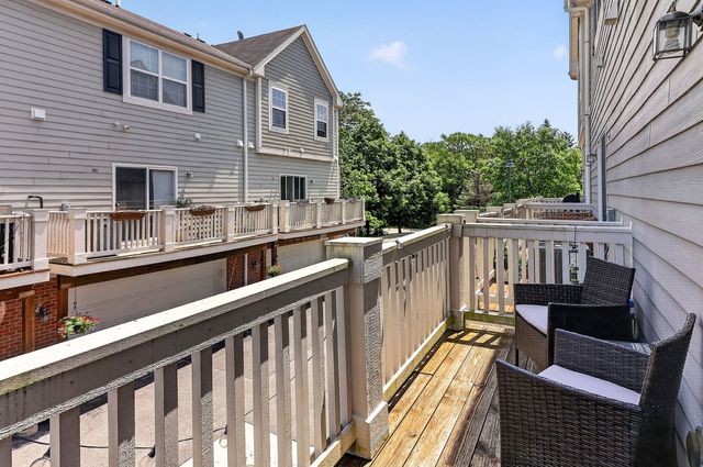 44 Grace Court, Lemont, IL 60439