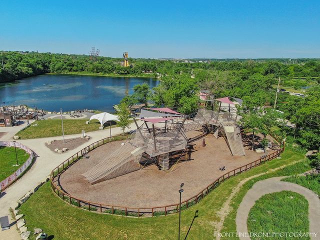 44 Grace Court, Lemont, IL 60439