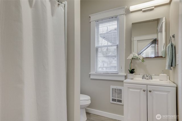 5248 11th Avenue NE, Seattle, WA 98105