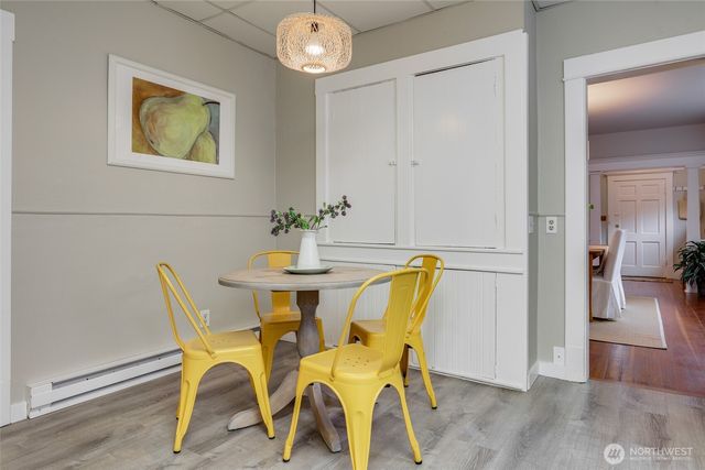 5248 11th Avenue NE, Seattle, WA 98105