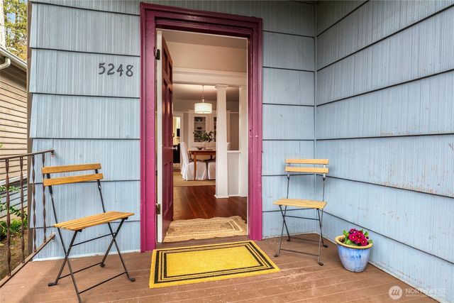 5248 11th Avenue NE, Seattle, WA 98105