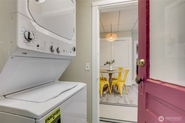 5248 11th Avenue NE, Seattle, WA 98105