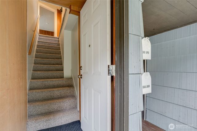 5248 11th Avenue NE, Seattle, WA 98105