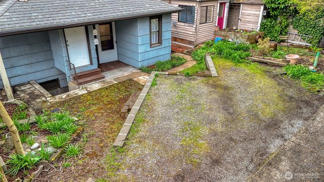 5248 11th Avenue NE, Seattle, WA 98105