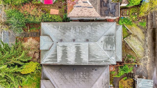 5248 11th Avenue NE, Seattle, WA 98105