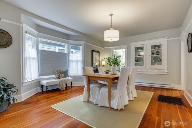 5248 11th Avenue NE, Seattle, WA 98105