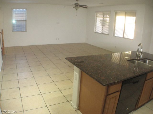 7273 Summer Grove Avenue, Las Vegas, NV 89117