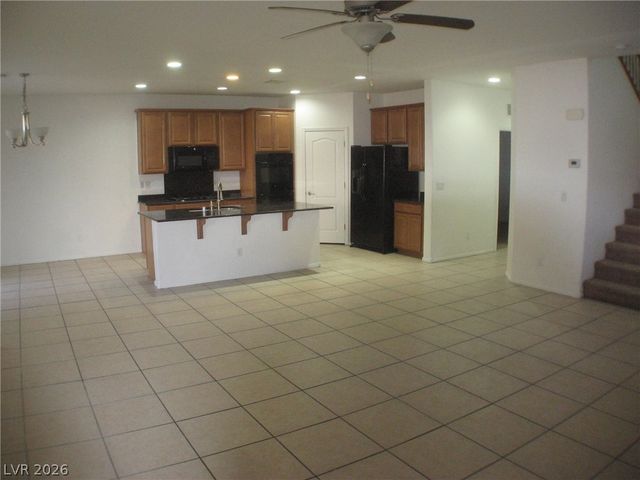 7273 Summer Grove Avenue, Las Vegas, NV 89117