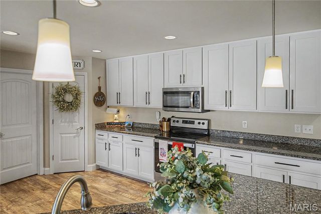 201 Auburn Ridge Drive, Troy, MO 63379