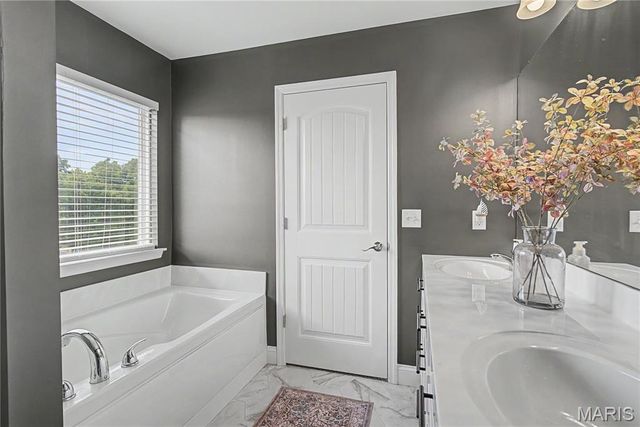 201 Auburn Ridge Drive, Troy, MO 63379
