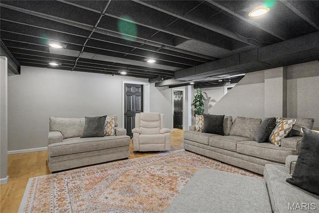 201 Auburn Ridge Drive, Troy, MO 63379
