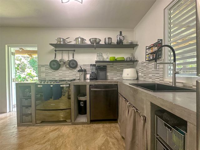 349 BRAVOS, Vieques, PR 00765