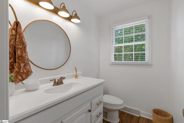 21 Cobblestone Road, Greenville, SC 29615