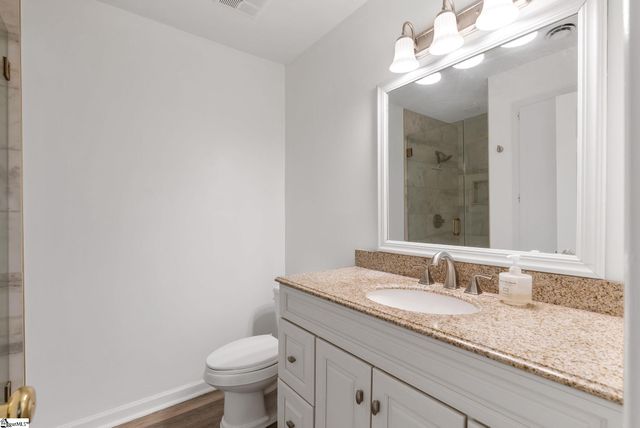 21 Cobblestone Road, Greenville, SC 29615
