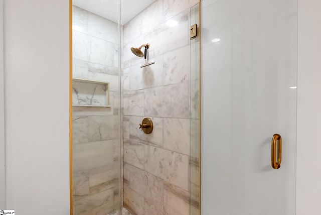 21 Cobblestone Road, Greenville, SC 29615