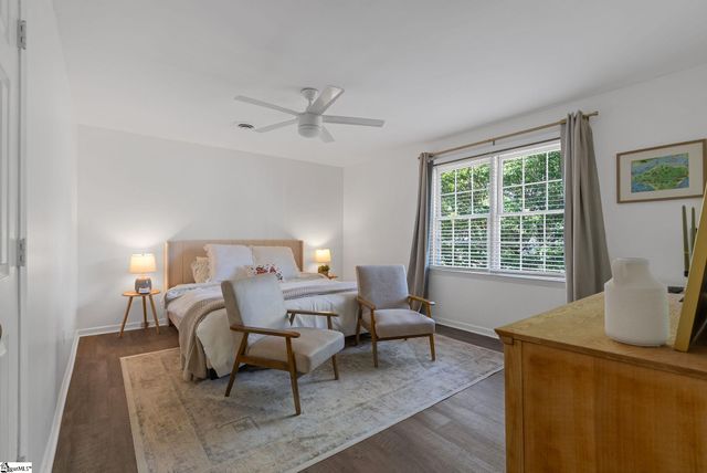 21 Cobblestone Road, Greenville, SC 29615