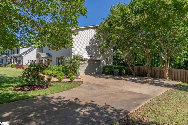 21 Cobblestone Road, Greenville, SC 29615