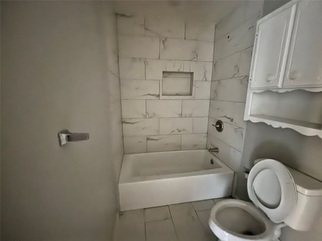 930 Briar Way, Garland, TX 75043