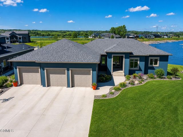 6130 Carefree Circle, Bismarck, ND 58503