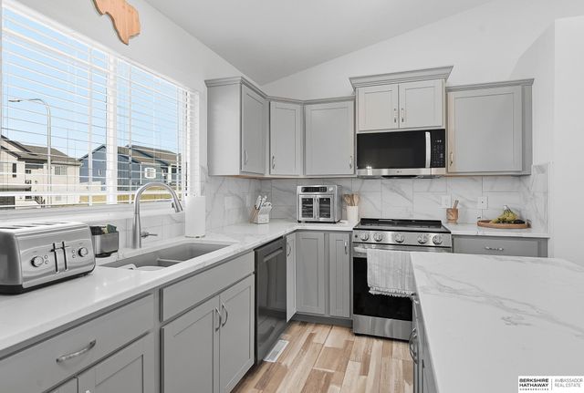 14707 S 18th Street, Bellevue, NE 68123