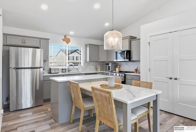 14707 S 18th Street, Bellevue, NE 68123