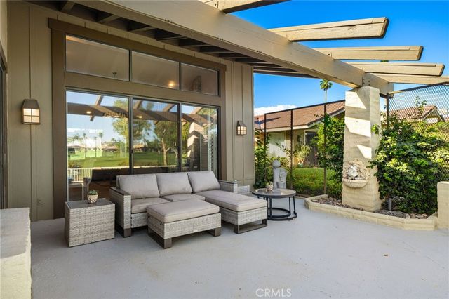 120 Old Ranch, Palm Desert, CA 92211