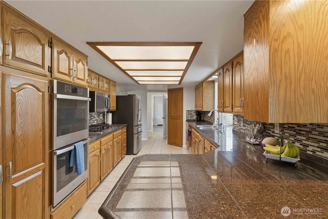 1209 Fieldcrest Avenue, Centralia, WA 98531