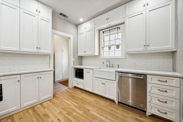 6006 Mercedes Avenue, Dallas, TX 75206