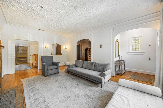 6006 Mercedes Avenue, Dallas, TX 75206