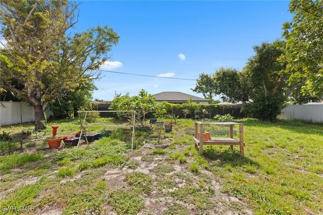 3911 SW 11th PL, Cape Coral, FL 33914