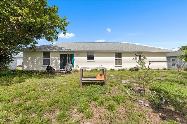 3911 SW 11th PL, Cape Coral, FL 33914