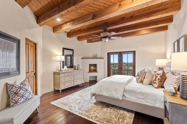 34 Camino de Vecinos, Santa Fe, NM 87507