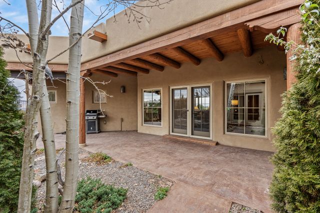 34 Camino de Vecinos, Santa Fe, NM 87507