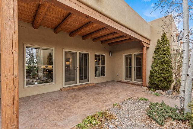 34 Camino de Vecinos, Santa Fe, NM 87507