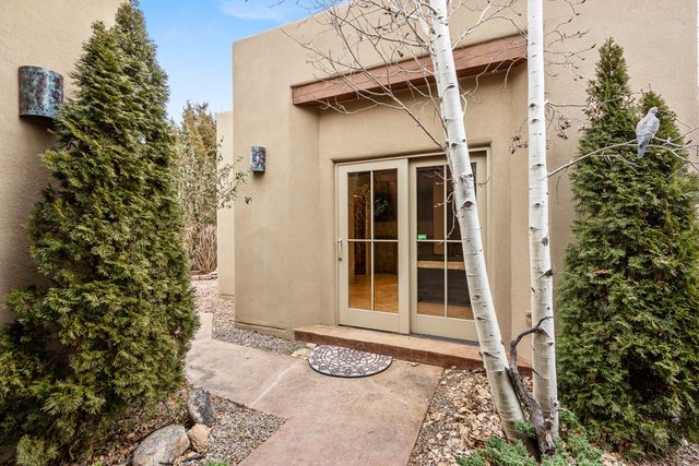 34 Camino de Vecinos, Santa Fe, NM 87507