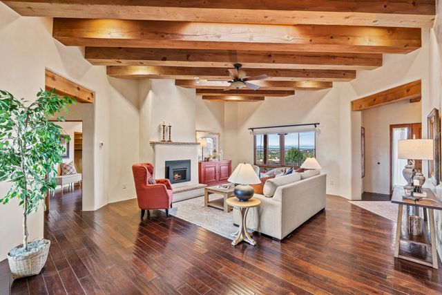 34 Camino de Vecinos, Santa Fe, NM 87507