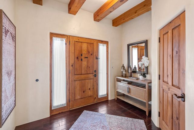34 Camino de Vecinos, Santa Fe, NM 87507