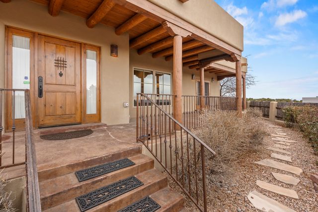 34 Camino de Vecinos, Santa Fe, NM 87507