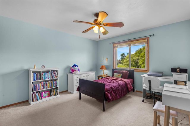 632 BROKEN COVEY COURT, De Pere, WI 54115