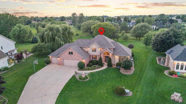 632 BROKEN COVEY COURT, De Pere, WI 54115