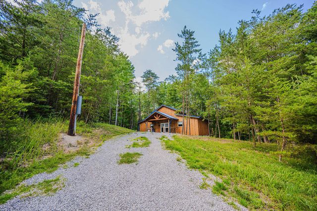 168 Eagle Ridge Road, Campton, KY 41301