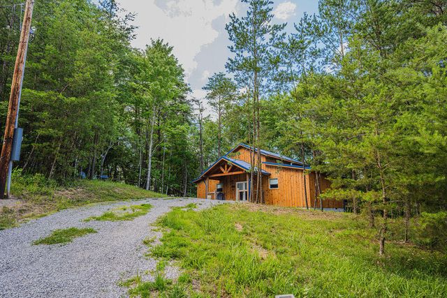 168 Eagle Ridge Road, Campton, KY 41301