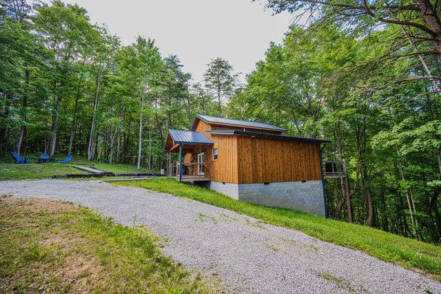168 Eagle Ridge Road, Campton, KY 41301