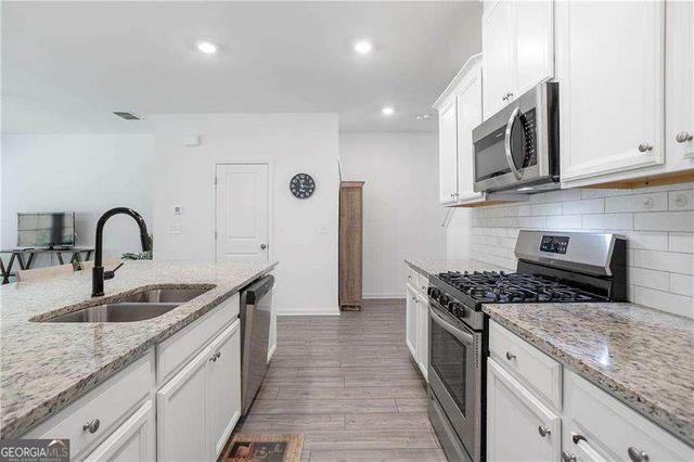 2841 Thames Willow Way, Suwanee, GA 30024