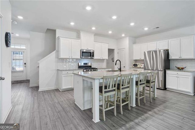 2841 Thames Willow Way, Suwanee, GA 30024